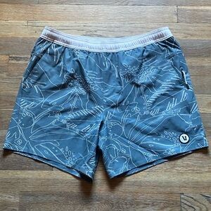 Vuori Maverick Volley Shorts Size Medium